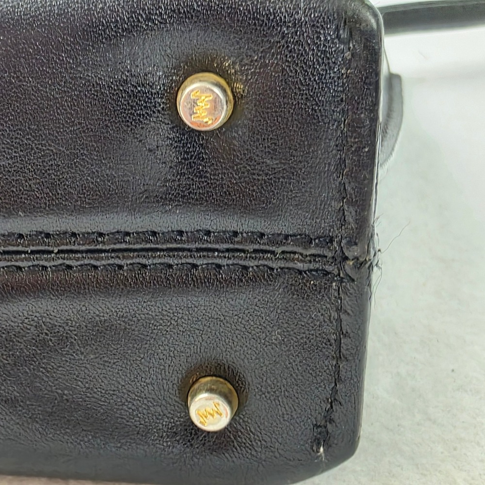 Vintage Monsac Black Leather Shoulder Bag Small Zip Top Minimalist Purse - Picture 7 of 12